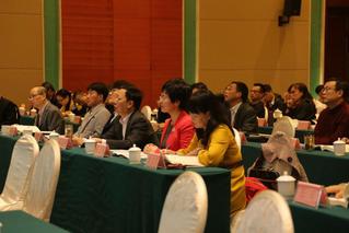 學校領導出席桐城派研究前沿問題...